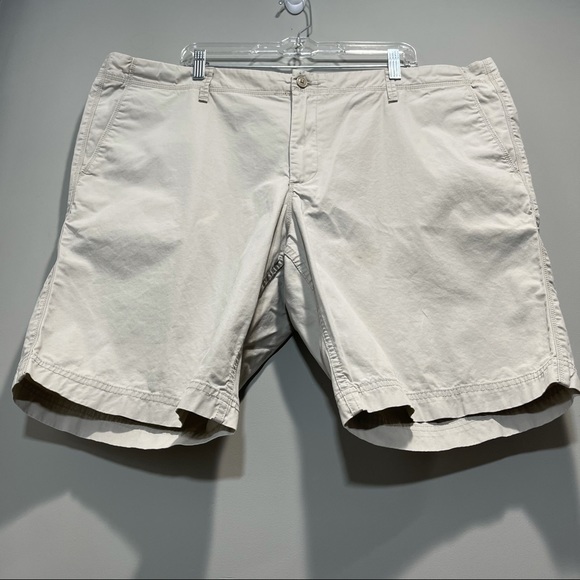 Dockers Flat front shorts for men size 44 - Picture 2 of 10